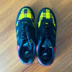 Women’s air max 1 SE tartan size 10